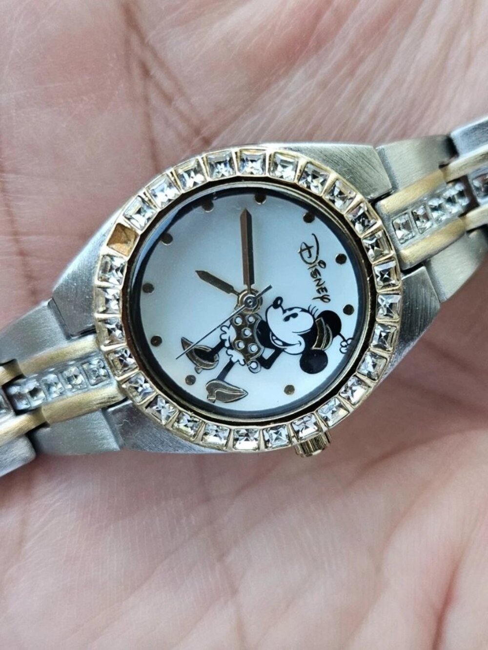 Disney Minnie Mouse Wristwatch Silver/Gold Tone Quartz Analog Wrist Watch